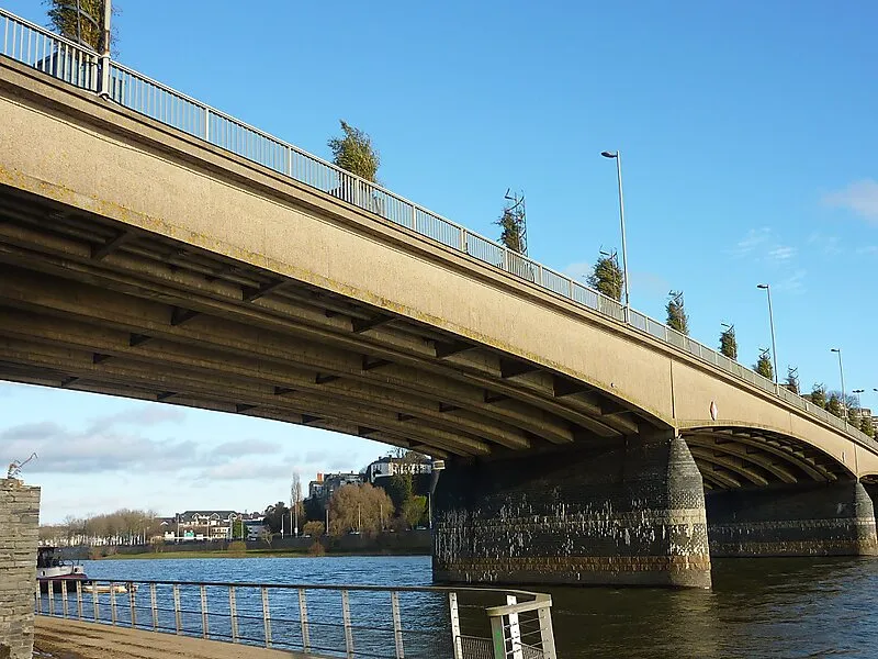 Basse-Chaîne Bridge
